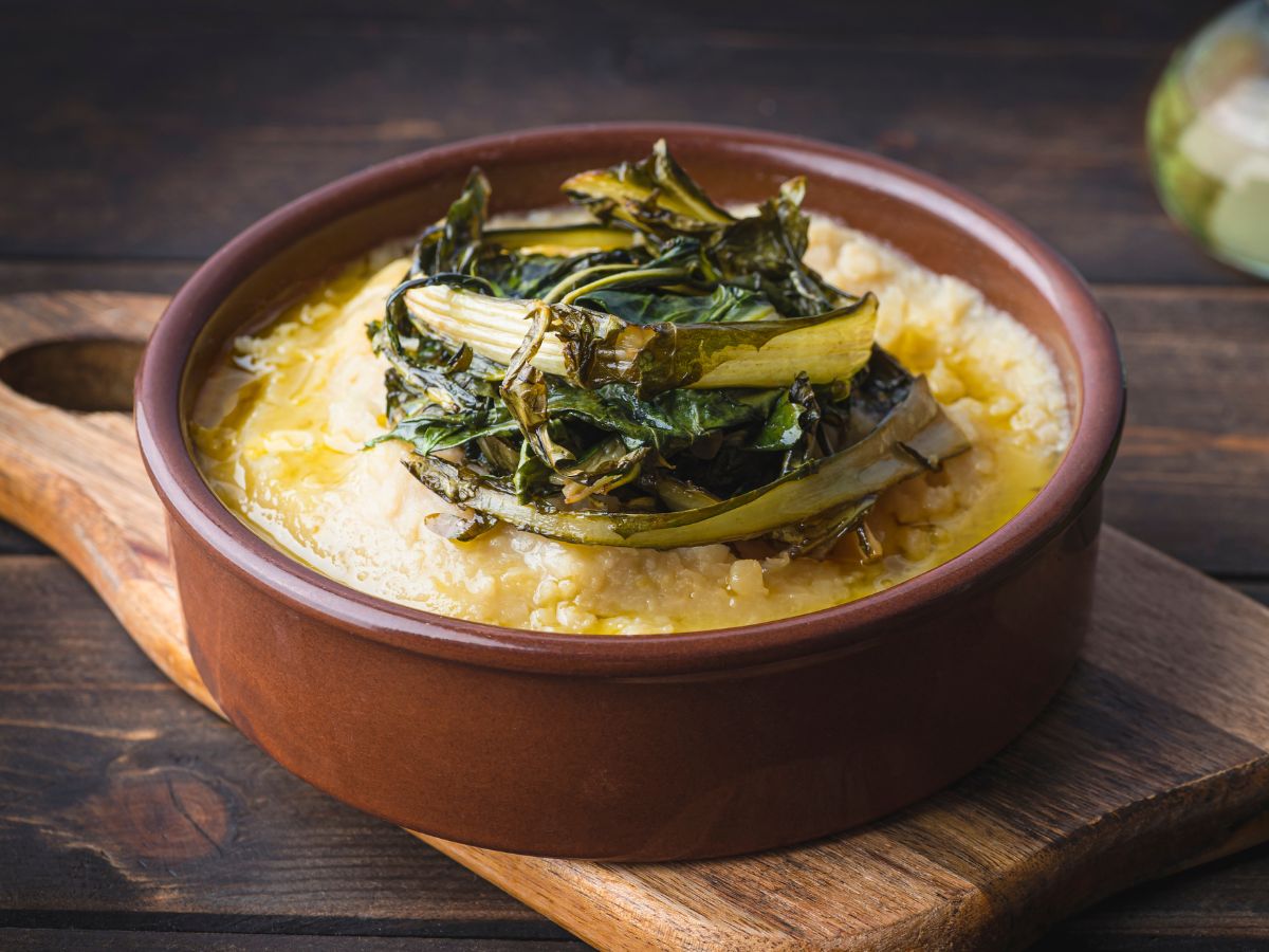 Fave e cicoria traditional dish from Bari