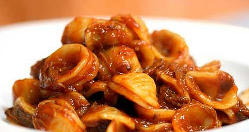 Orecchiette con ragù di braciole