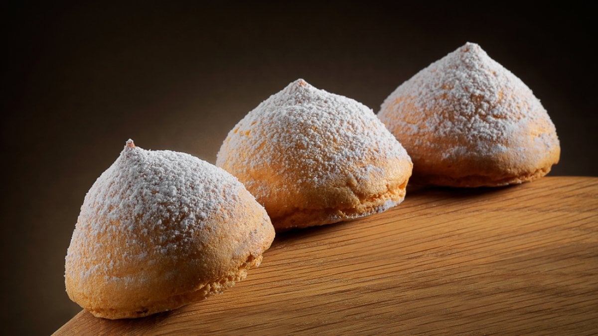 Tette delle monache pastry from Altamura